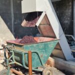 Dégrilleur automatique incliné DM-TI VITI installé sur les rejets de la cave de PEPIEUX