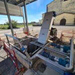 Dégrilleur automatique incliné DM-TI VITI installé sur les rejets de la cave de PEPIEUX