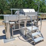Ensemble tamis rotatif compacteur et bypass de secours avec grille manuelle installé sur la STEP de LALUQUE