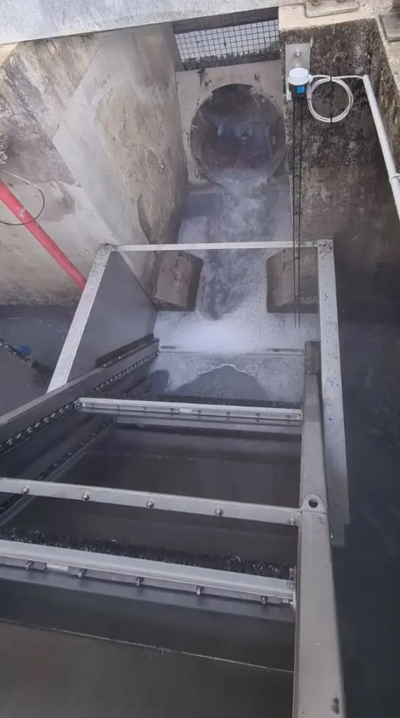 trémie de supportage pour tamis-dégrilleur incliné DM-TI 